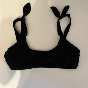 Black target swim top
